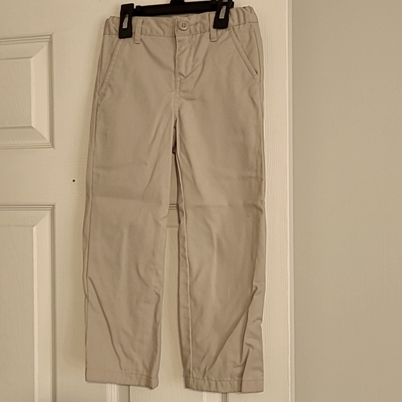 💰 Old Navy boy's khaki dress pants, size 5 - Picture 1 of 4
